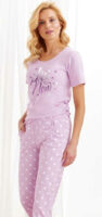 Dámske moderné pyžamo s nápisom vo svetle fialovej farbe