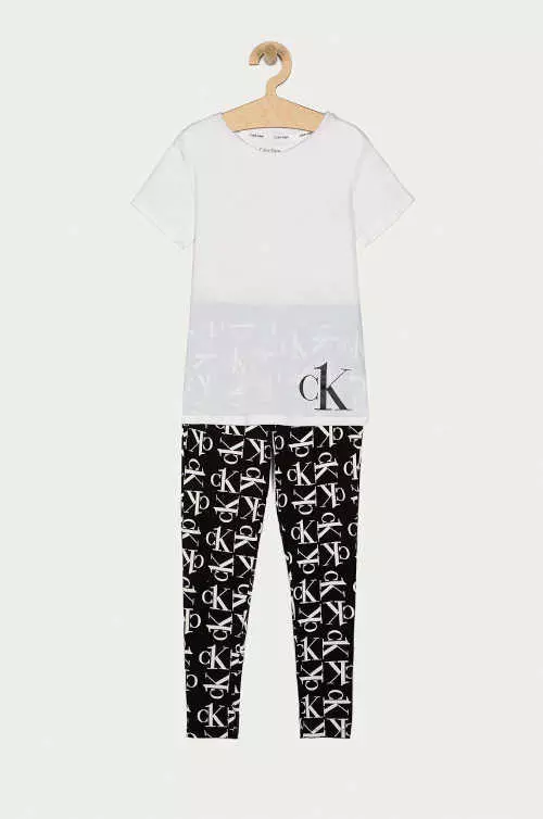 Moderné detské pyžamo Calvin Klein v čiernej a bielej farbe